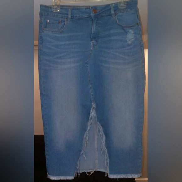 Dresses & Skirts - Jean / Denim Skirt